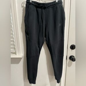 Nike Men’s Tech Fleece Black Joggers